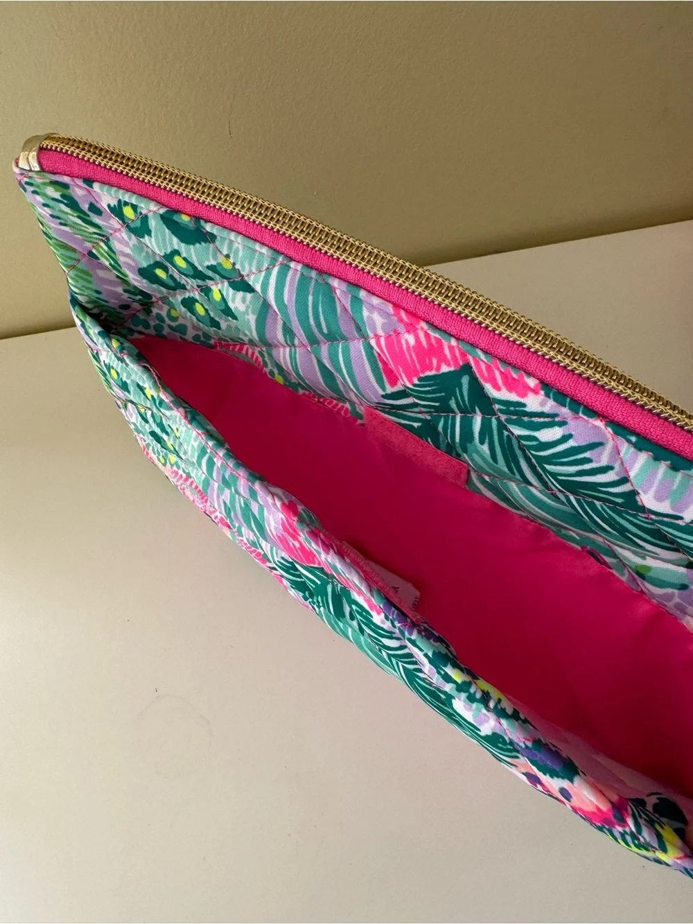 Brand New Lilly Pulitzer Quilted Pouch in Banana Split